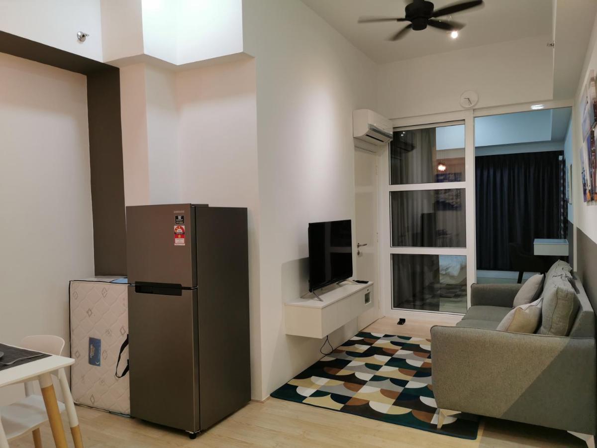 Revo At Aurora Place, Pavilion 2, 5 Minutes To Axiata Arena Bukit Jalil Free Wifi By De Harlequins Guesthouse Kuala Lumpur Dış mekan fotoğraf